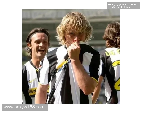 四位我心中最具传奇色彩的足球球星及他们的经典瞬间解析